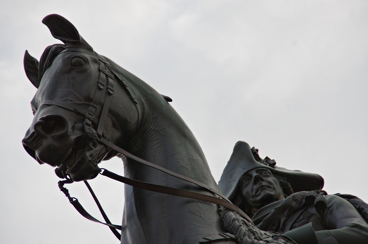 fritz elsas war ein deutscher jurist und politiker, bekannt für seinen widerstand gegen das ns-regime. entdecken sie sein leben, seine politischen aktivitäten und sein vermächtnis in der deutschen geschichte.